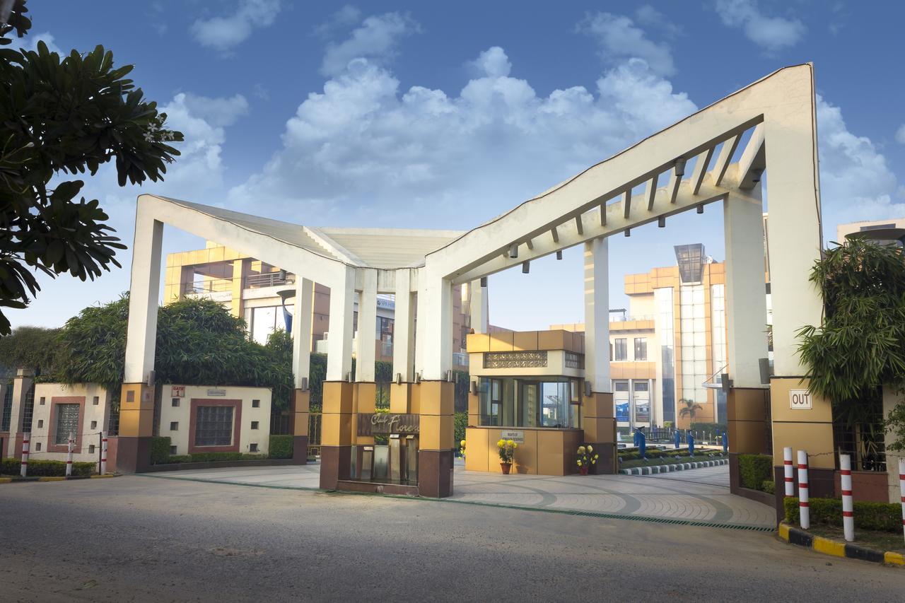 Club Florence Gurgaon Exterior photo